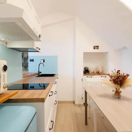 Casa Santa Brigida 公寓